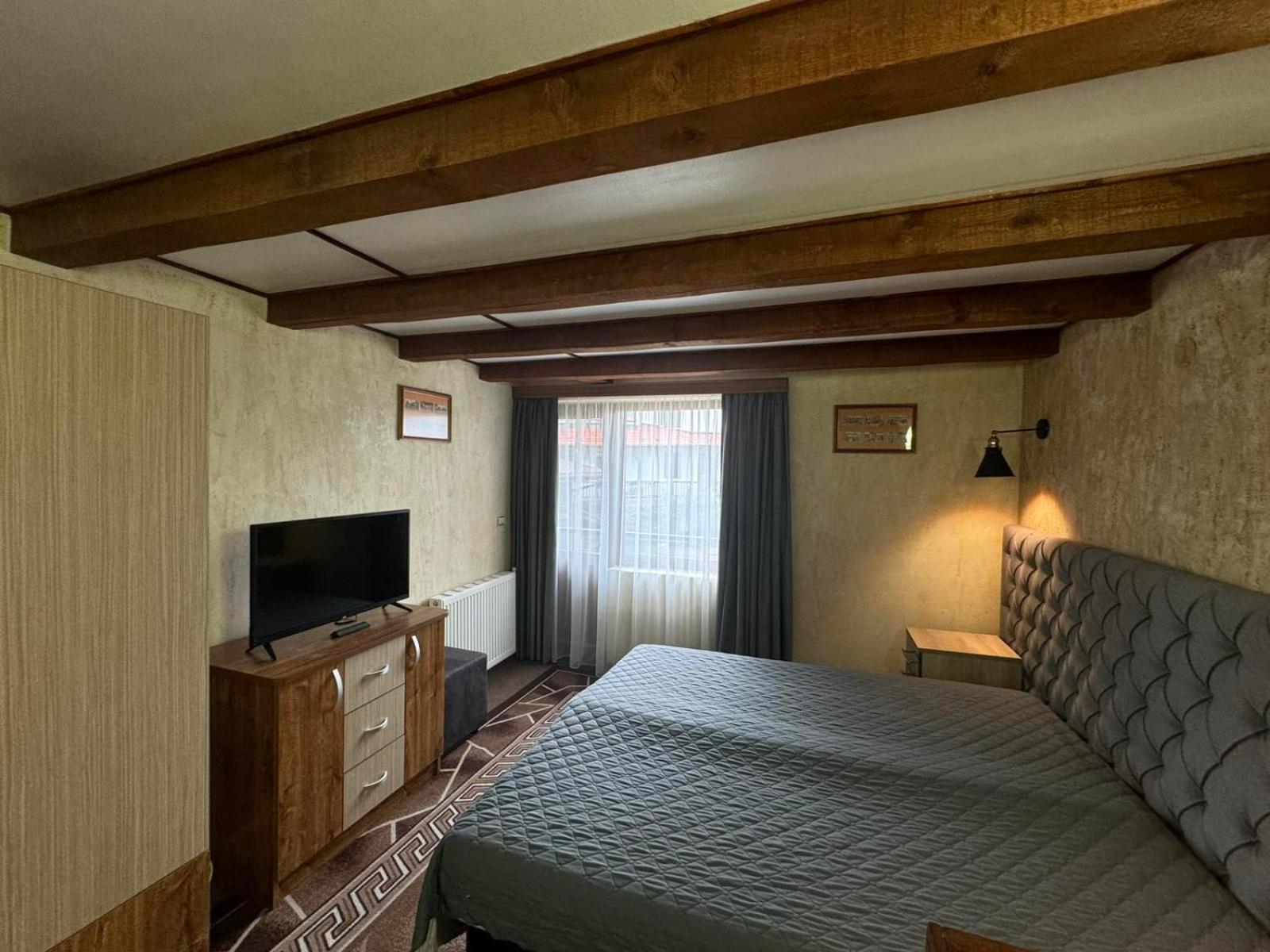 Ivan Guest house *